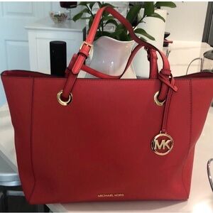 MICHAEL KORS ~ Walsh multifunctional Tote Sangria Compartment Saffiano